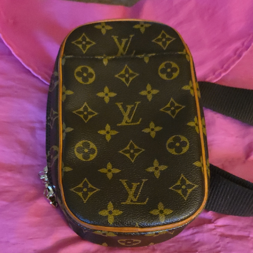 Louis Vuitton Monogram Belt Bag in Black and Gold